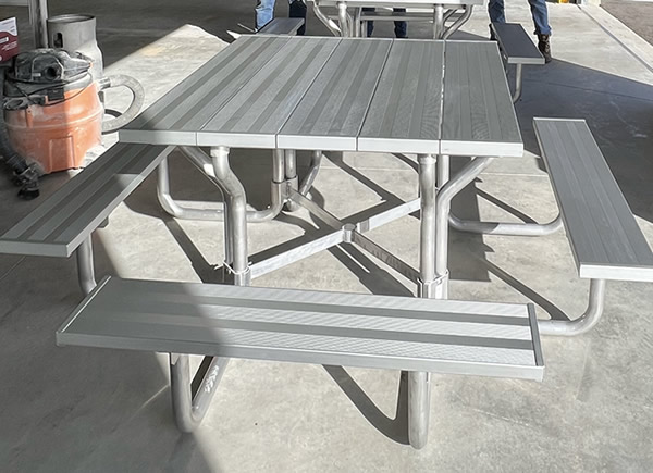 4x4 picnic table